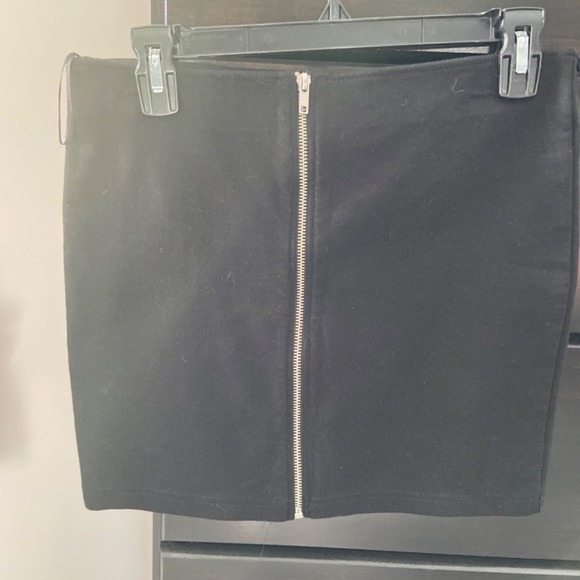 Mini Skirt - Picture 2 of 2